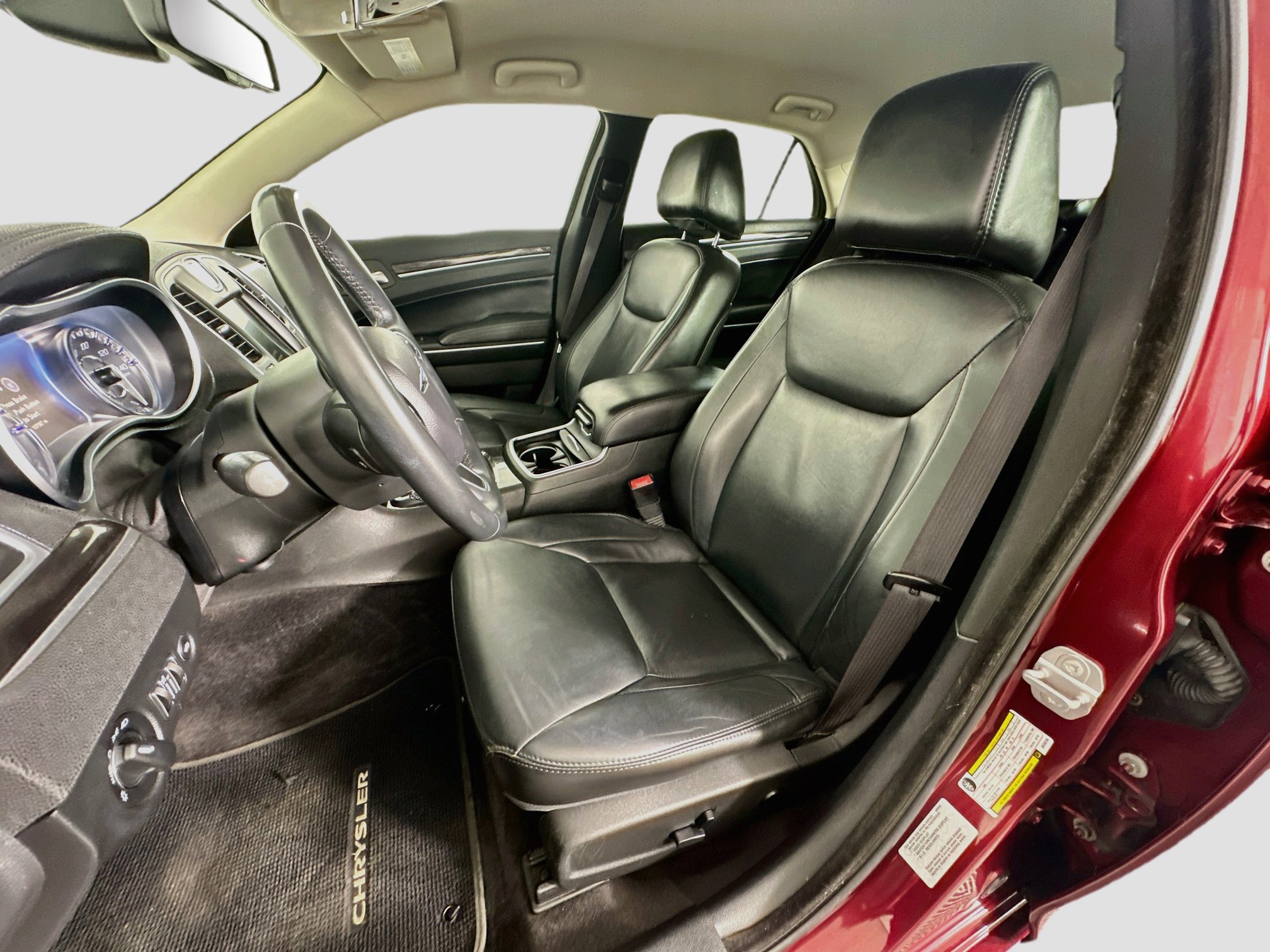 Used 2016 Chrysler 300 Limited RWD image 13