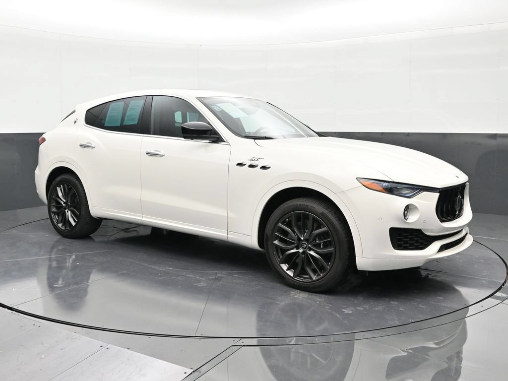 Used 2024 Maserati Levante GT Ultima AWD/4WD image 5