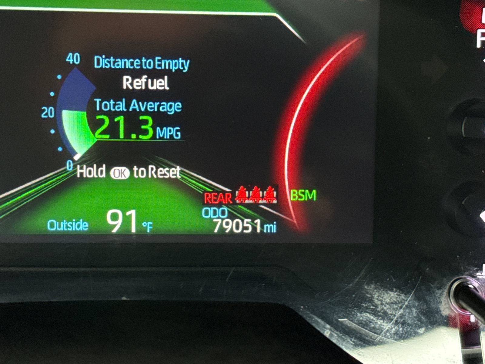 Used 2019 Toyota RAV4 Limited w/ Advanced Technology Package AWD/4WD image 23