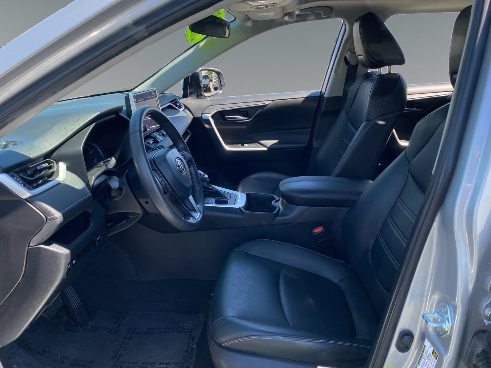 Used 2024 Toyota RAV4 XLE Premium AWD/4WD image 9