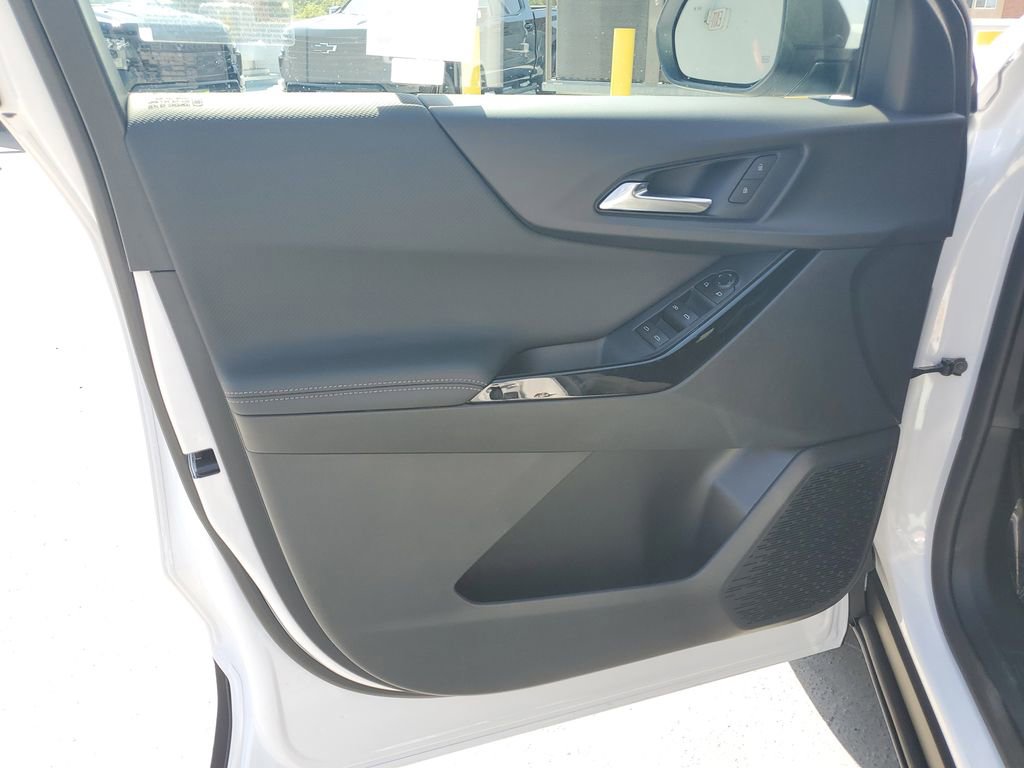 New 2026 Chevrolet Equinox LT w/ Safety and Technology Package FWD image 19
