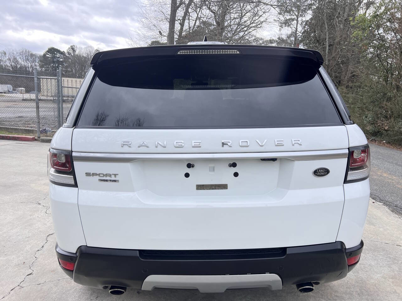 Used 2017 Land Rover Range Rover Sport HSE image 10