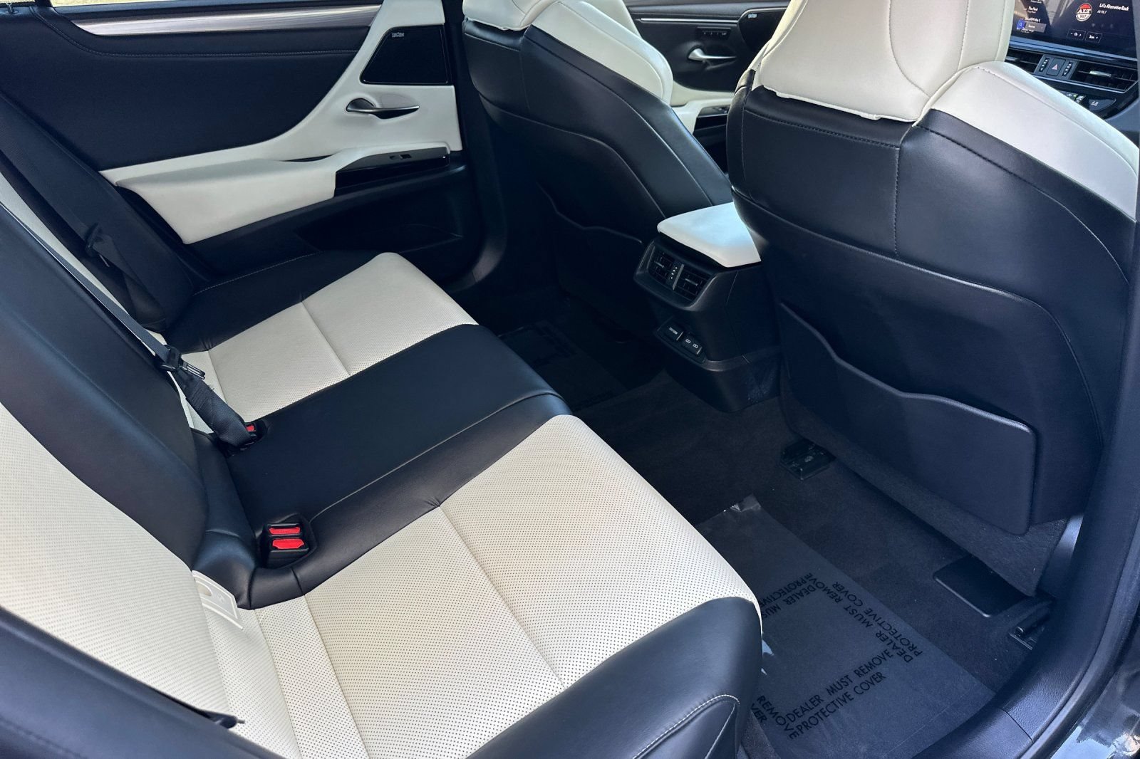 Used 2023 Lexus ES 350 F Sport w/ Accessory Package (Z2) FWD image 18