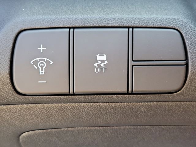 New 2026 Hyundai Elantra Sport FWD image 18