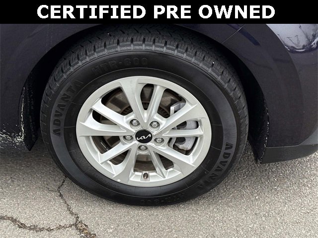 Used 2024 Kia Carnival LX image 7