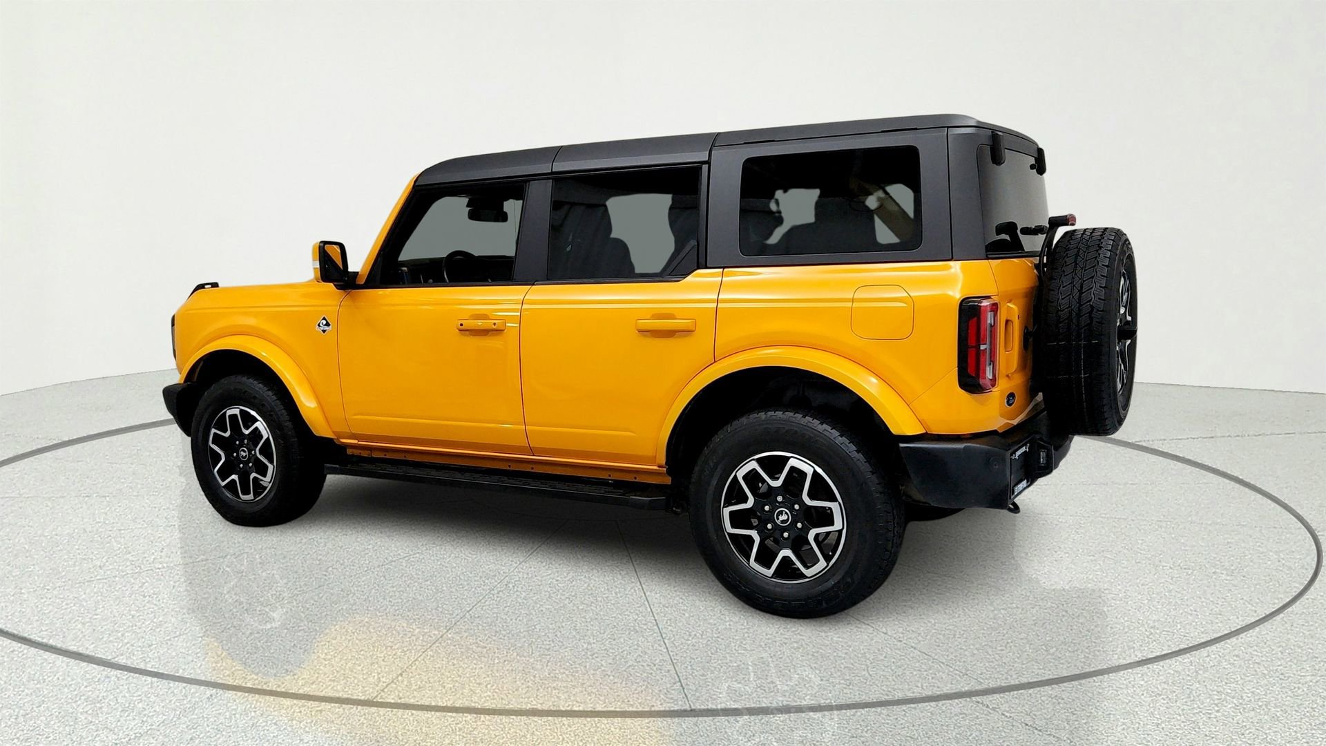 Used 2022 Ford Bronco Outer Banks AWD/4WD image 3