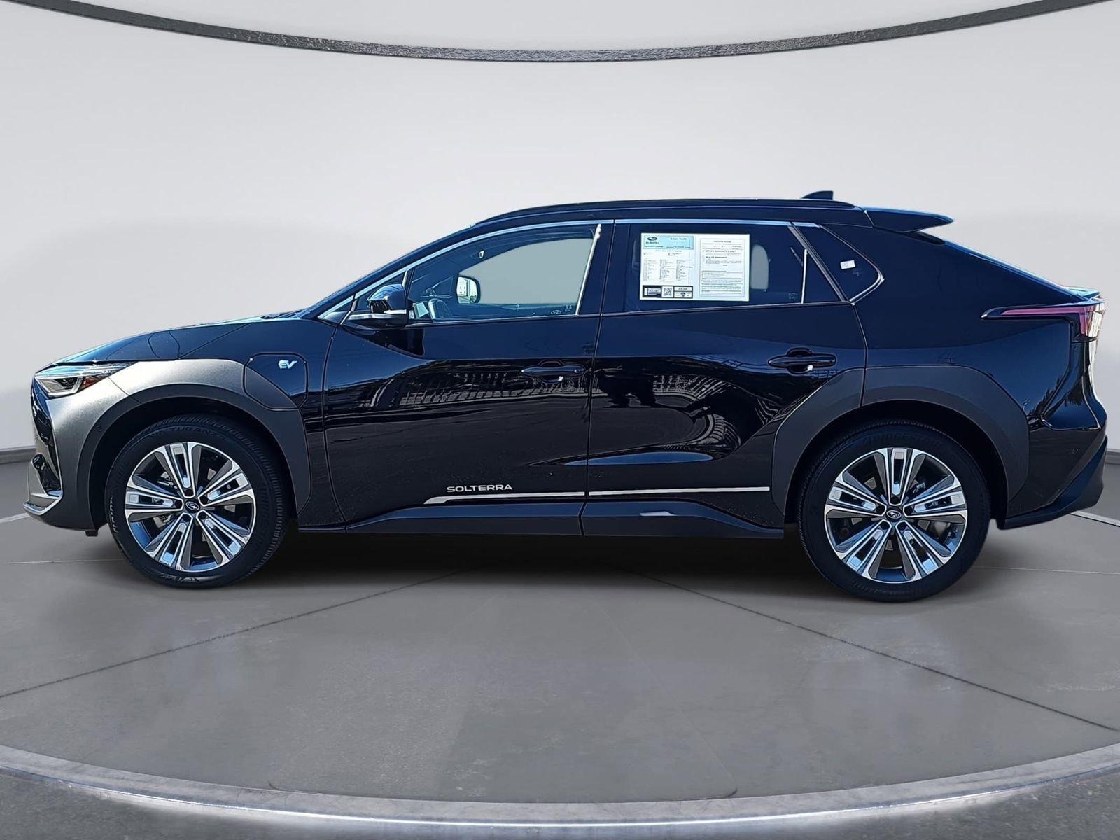 Used 2024 Subaru Solterra Touring w/ Touring Package image 6