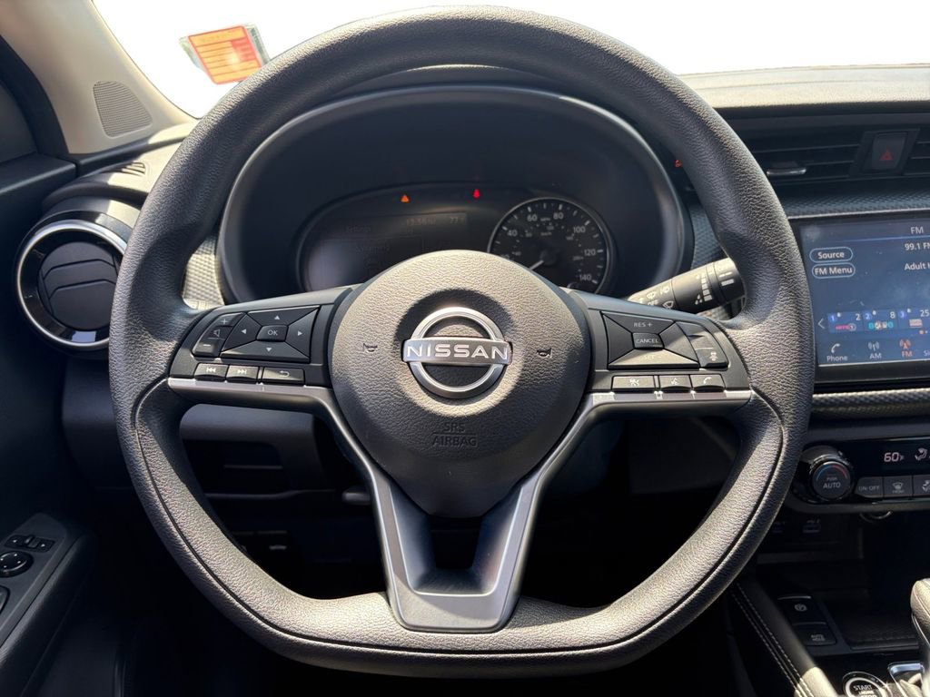 Used 2022 Nissan Kicks SV FWD image 13