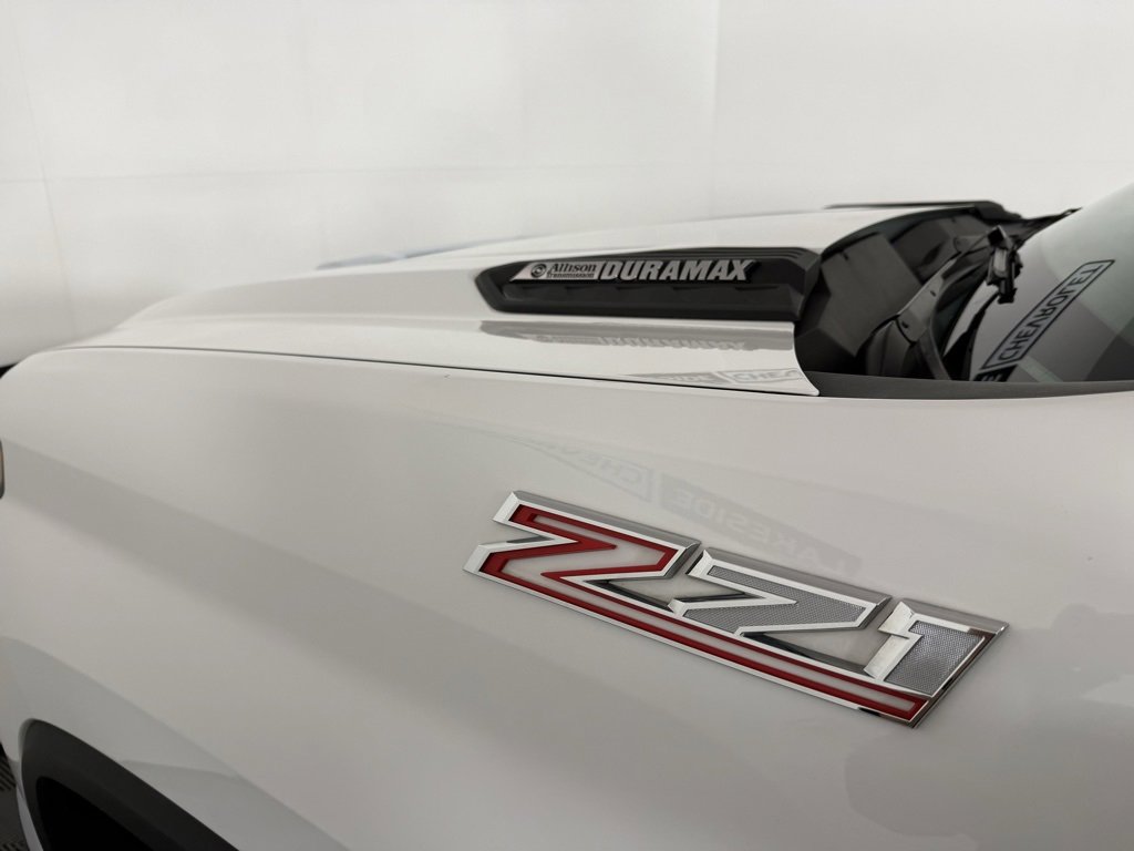 Used 2024 Chevrolet Silverado 2500 LTZ w/ LTZ Plus Package image 10