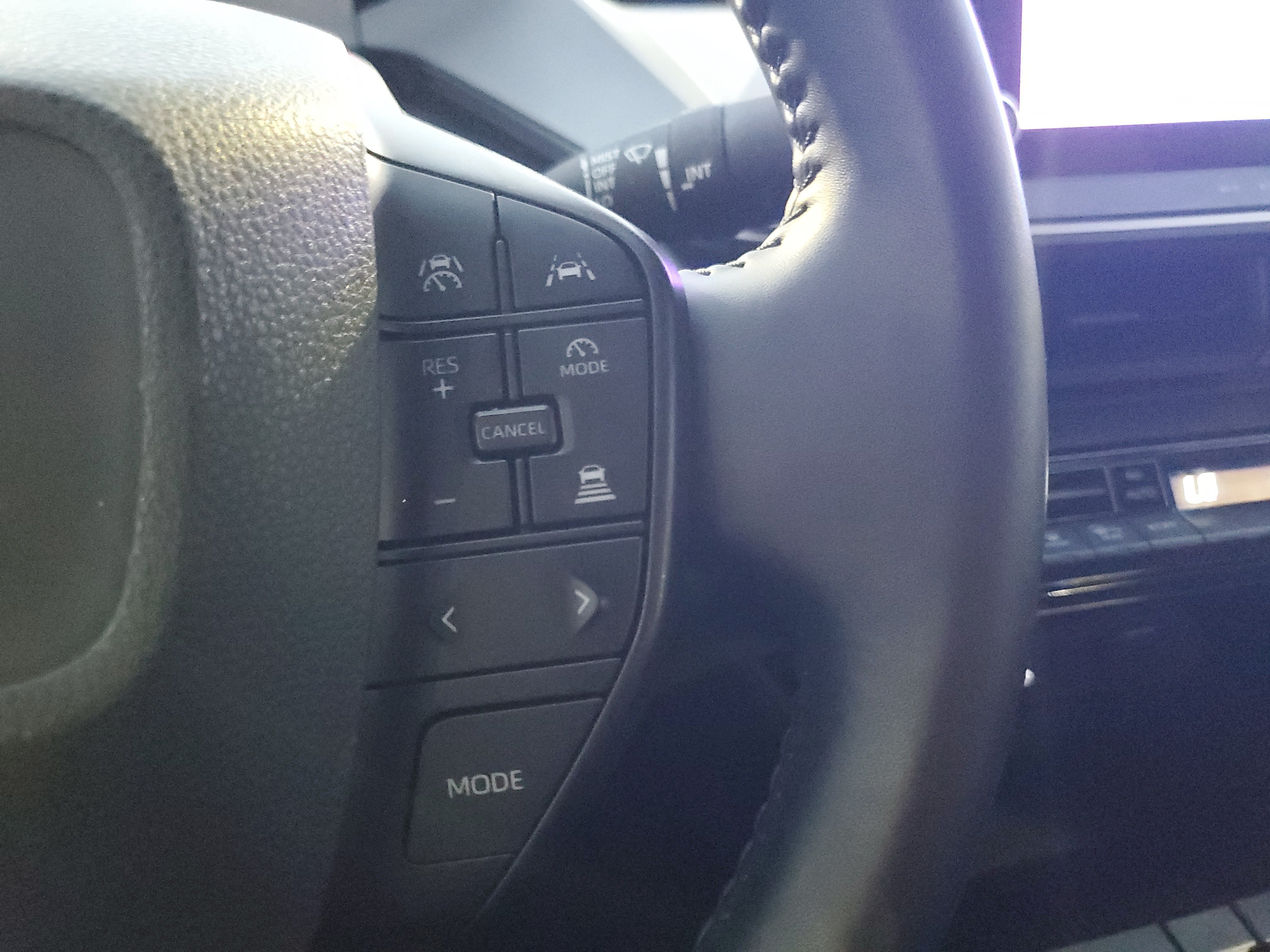 Certified 2024 Toyota Prius LE FWD image 25