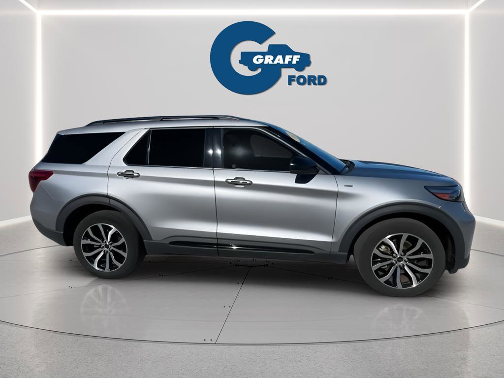Used 2022 Ford Explorer ST-Line w/ Class IV Trailer Tow Package image 7