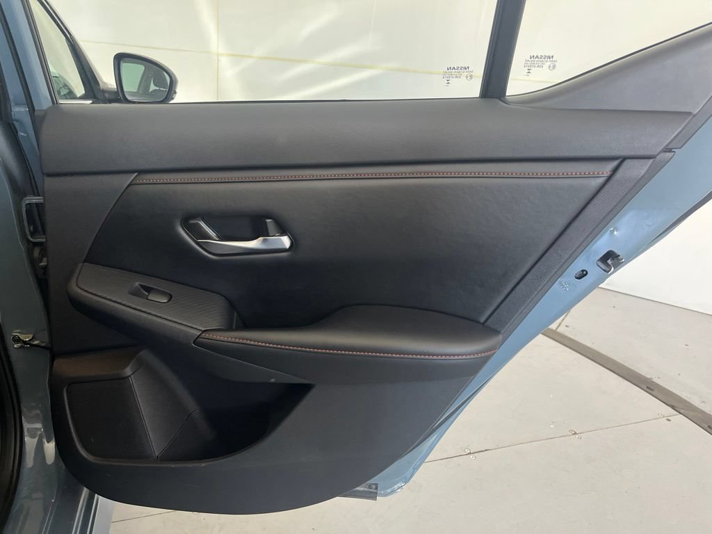Used 2025 Nissan Sentra SR FWD image 28
