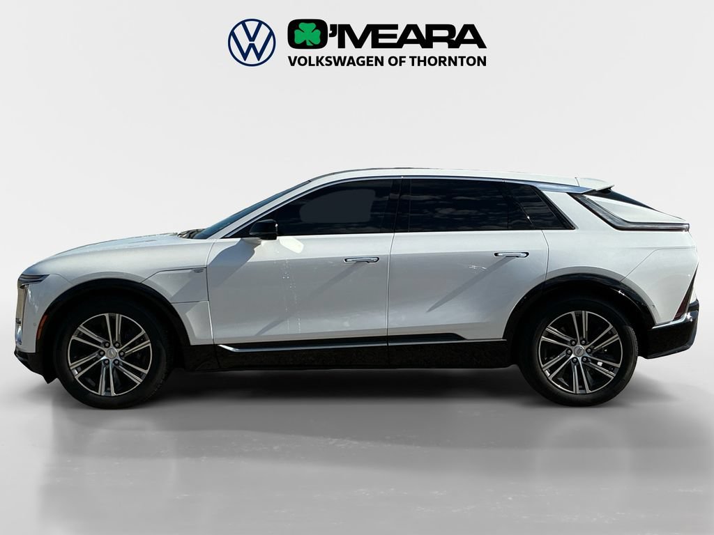 Used 2024 Cadillac Lyriq Luxury RWD image 2