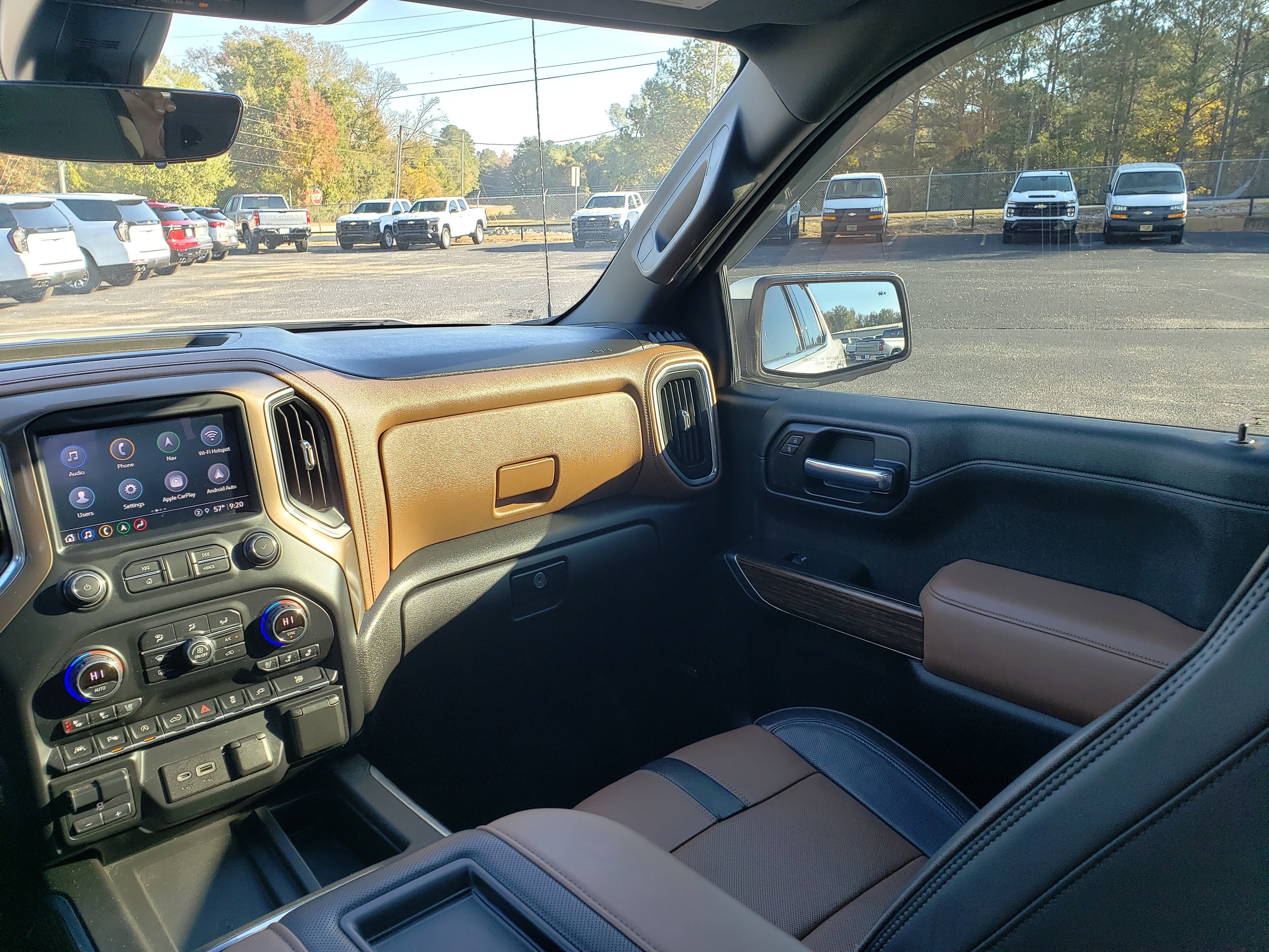 Used 2024 Chevrolet Silverado 1500 High Country w/ Technology Package image 35