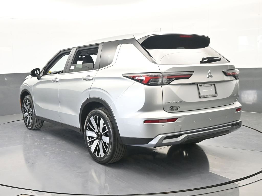 New 2026 Mitsubishi Outlander SE FWD image 4