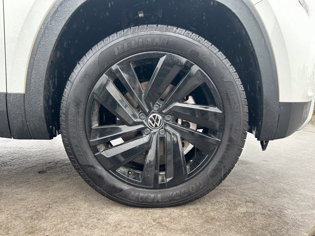 Used 2022 Volkswagen Atlas Cross Sport SE AWD/4WD image 32