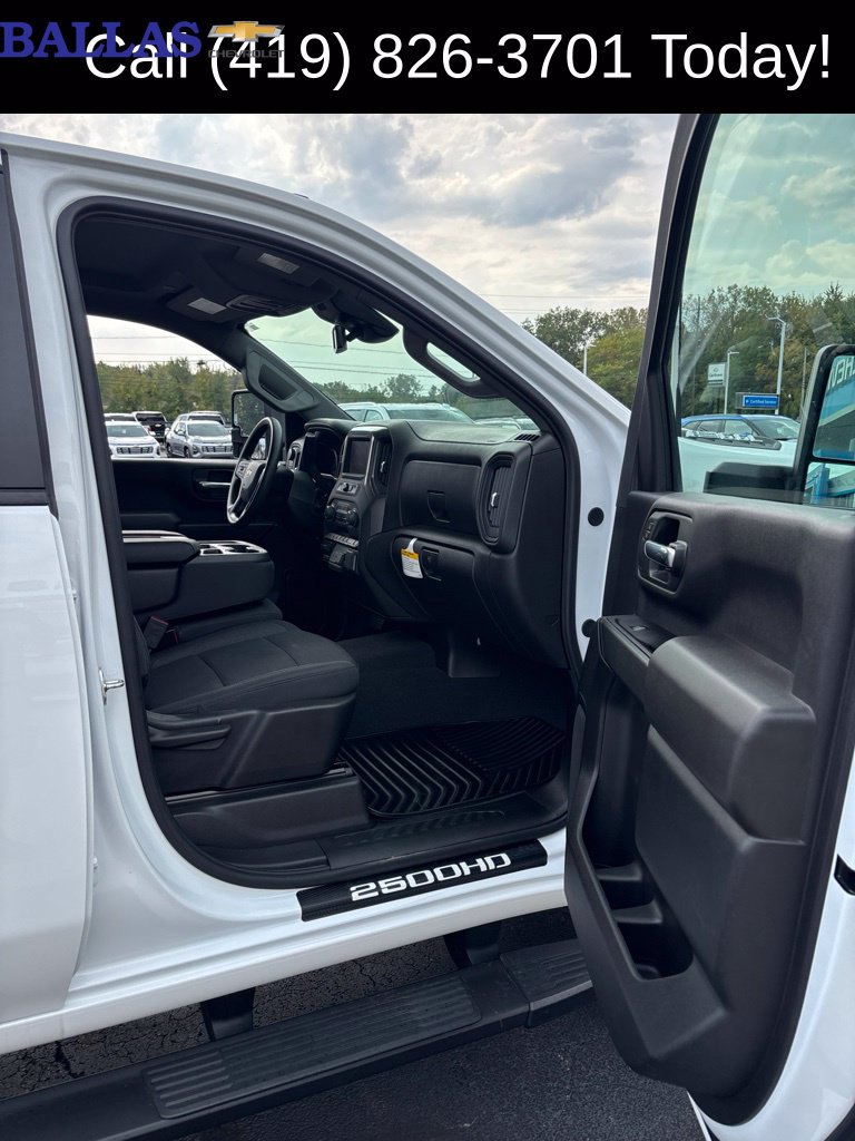 Used 2025 Chevrolet Silverado 2500 Custom w/ Custom Value Package AWD/4WD image 10