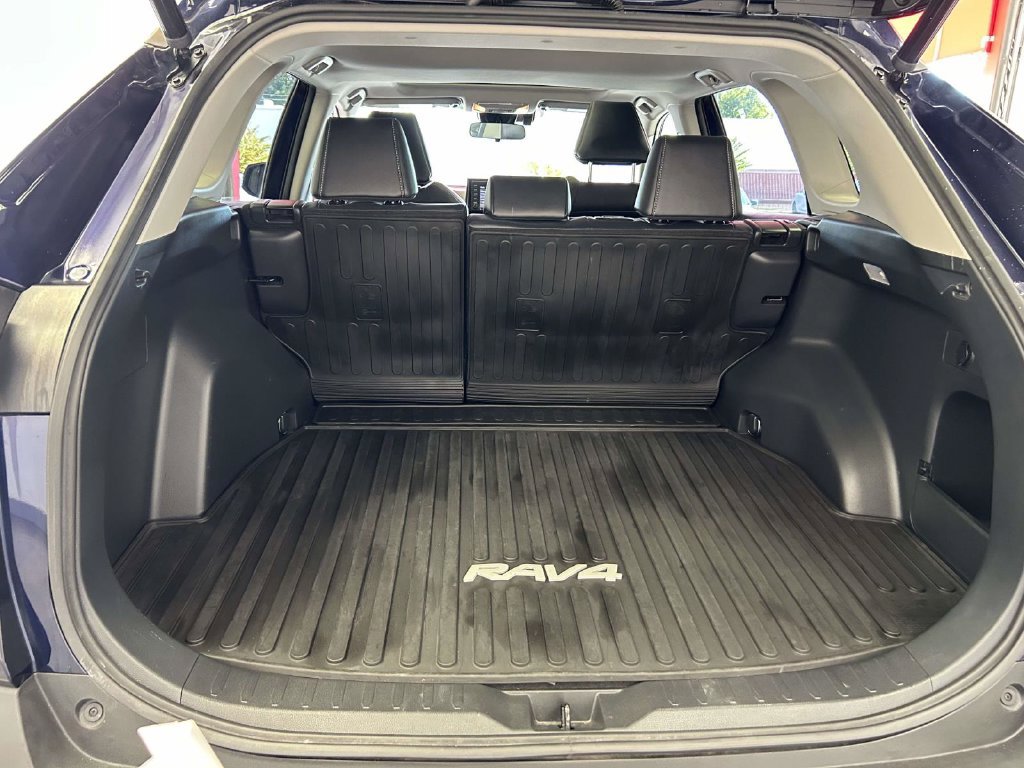 Certified 2021 Toyota RAV4 XLE Premium FWD image 11
