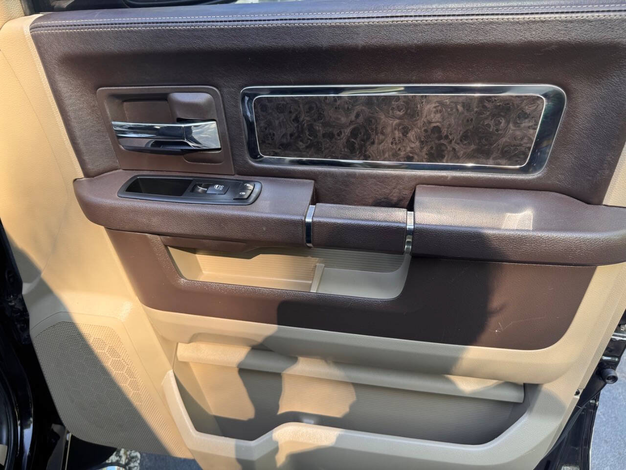 Used 2011 RAM 1500 Laramie Longhorn AWD/4WD image 35