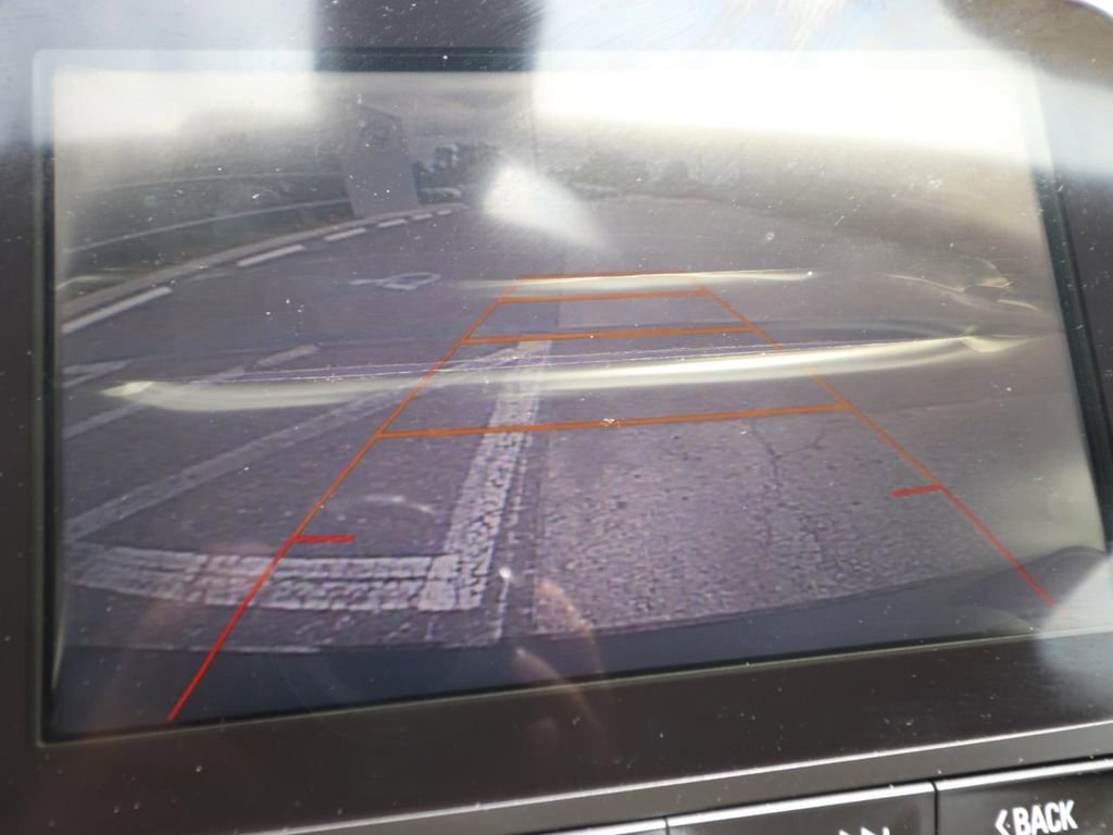 Used 2016 Chevrolet Malibu LT w/ Leather Package image 4