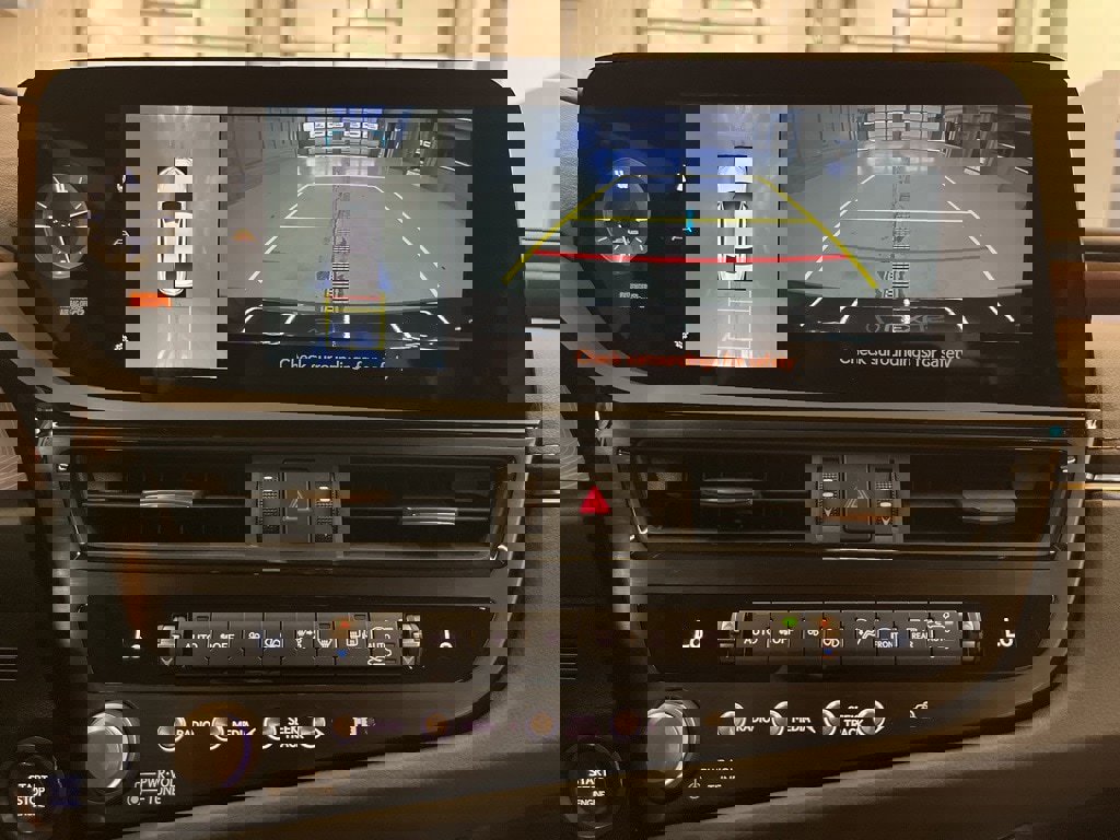 Used 2024 Lexus ES 350 Ultra Luxury w/ Accessory Package (Z2) image 19