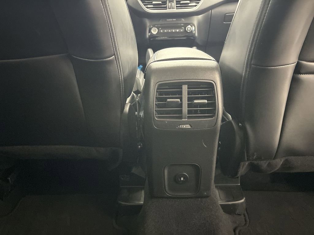 Used 2024 Ford Escape Platinum image 24