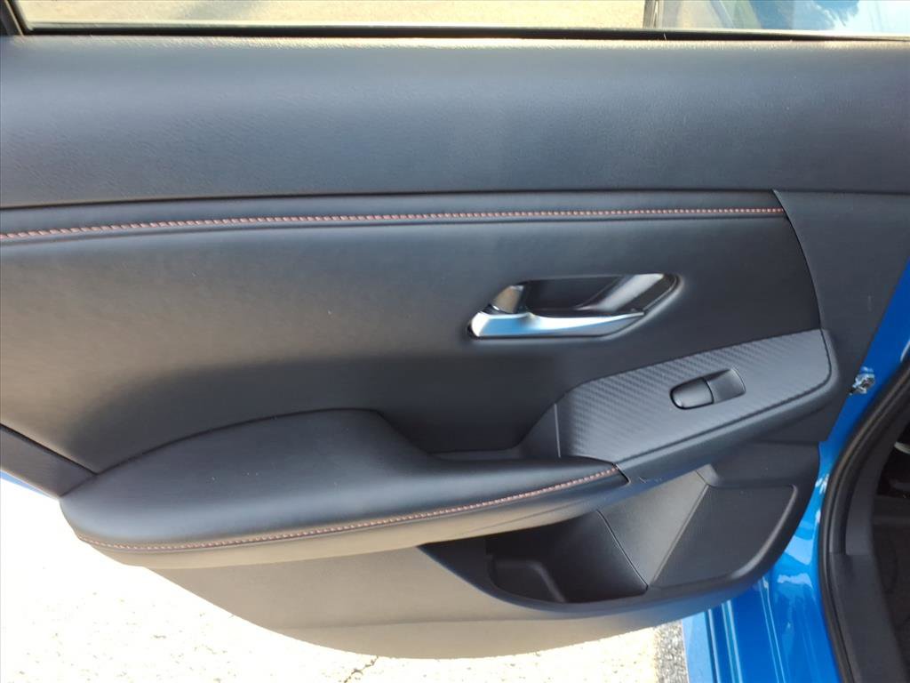 Used 2023 Nissan Sentra SR w/ SR Premium Package FWD image 21