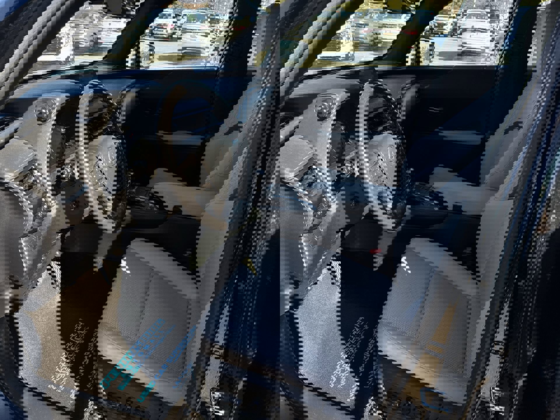 Used 2019 Lexus UX 250h image 10