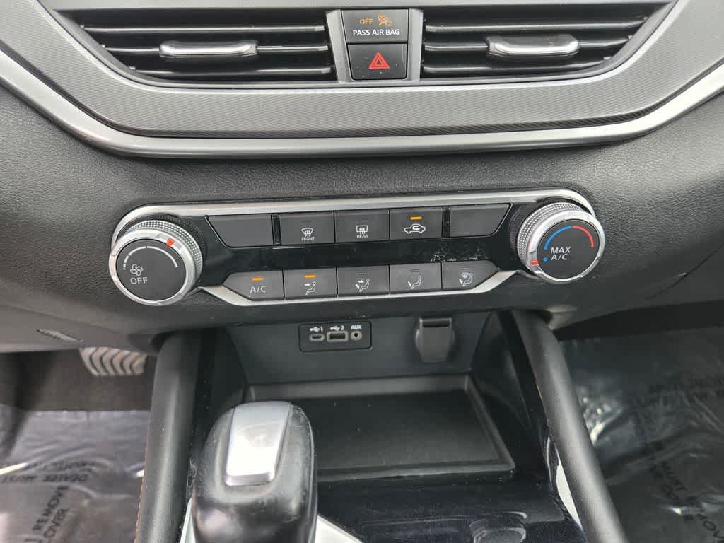 Used 2024 Nissan Altima 2.5 SR FWD image 15