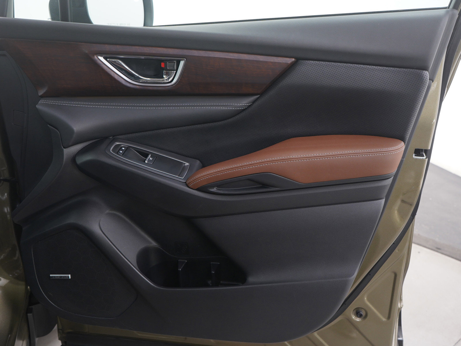 Used 2023 Subaru Ascent Touring image 12