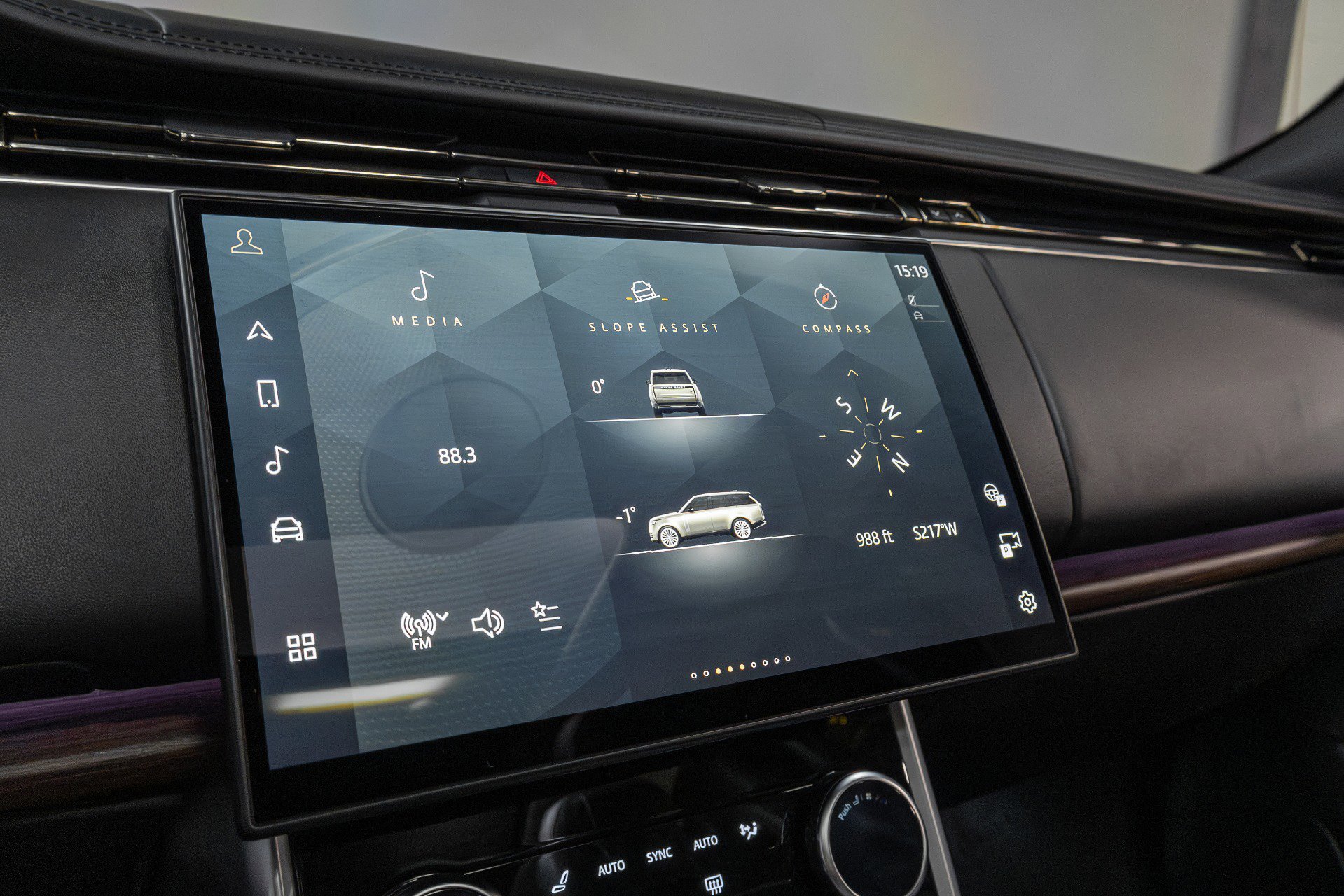 Used 2023 Land Rover Range Rover Long Wheelbase Autobiography image 52