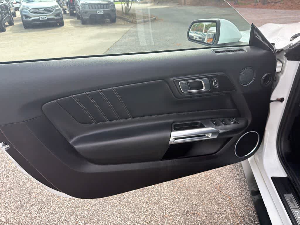 Used 2022 Ford Mustang Premium RWD image 11