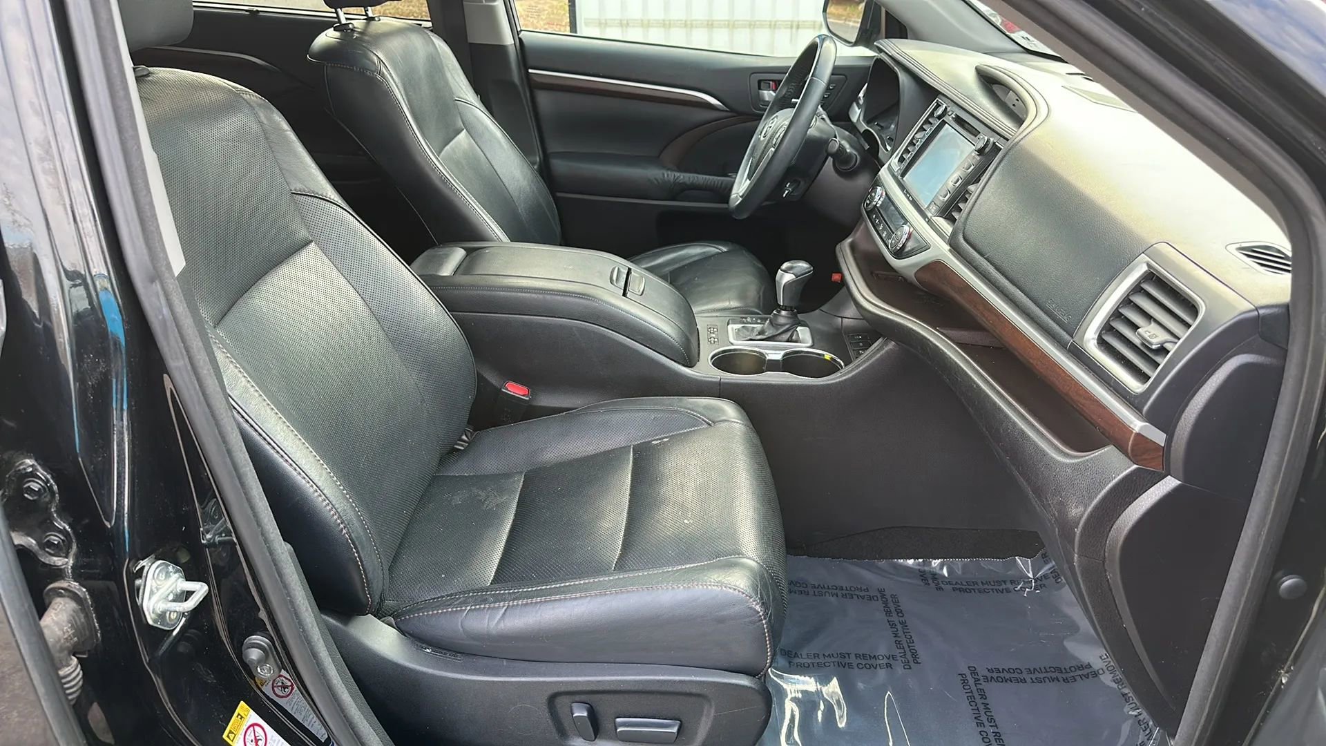 Used 2016 Toyota Highlander Limited image 25