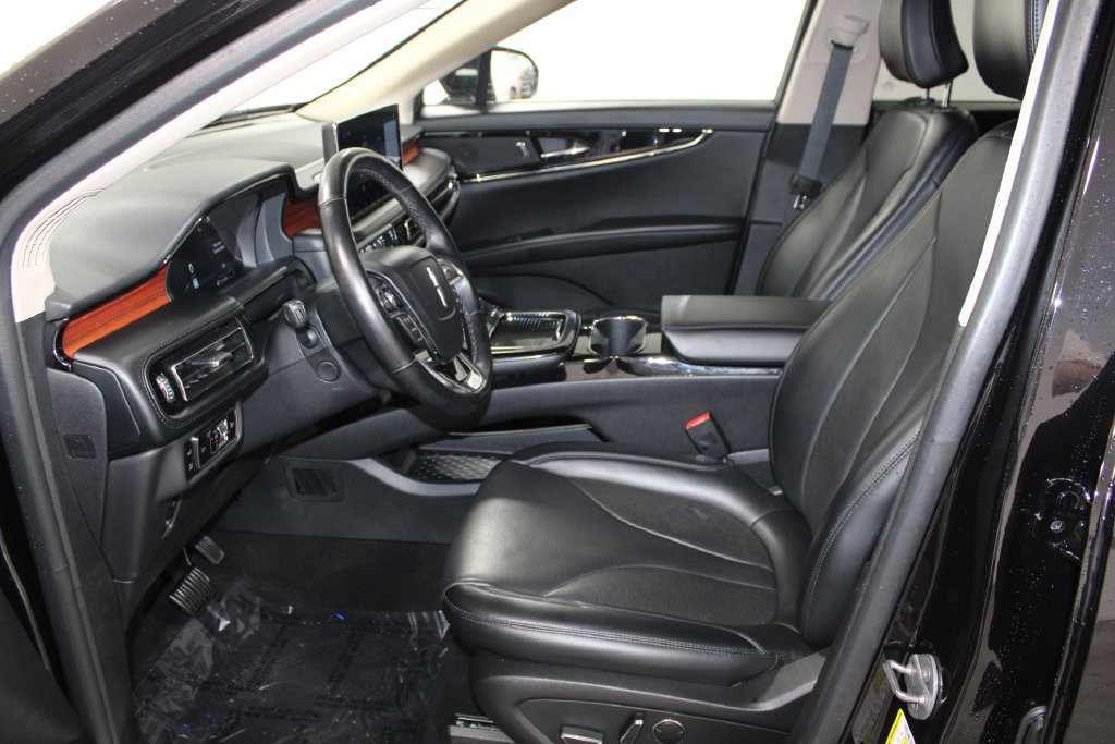 Used 2023 Lincoln Nautilus Reserve AWD/4WD image 23