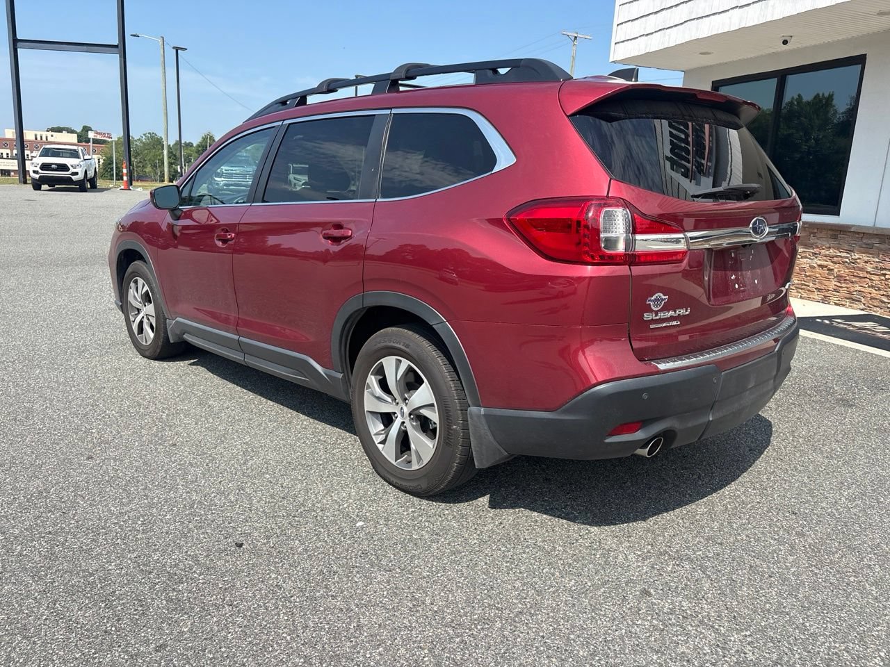 Used 2021 Subaru Ascent Premium w/ Convenience Package AWD/4WD image 6