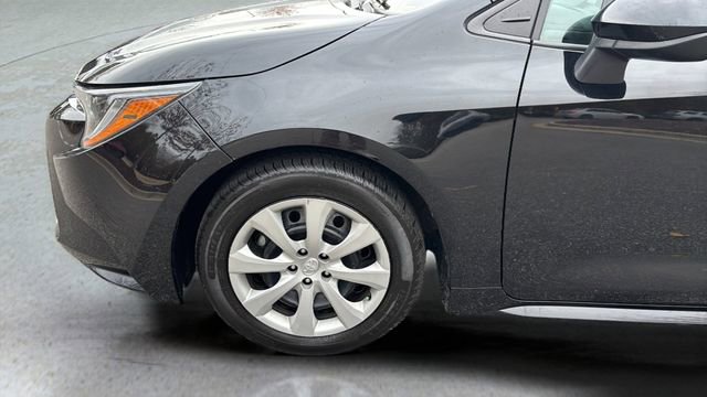 Used 2023 Toyota Corolla LE image 32