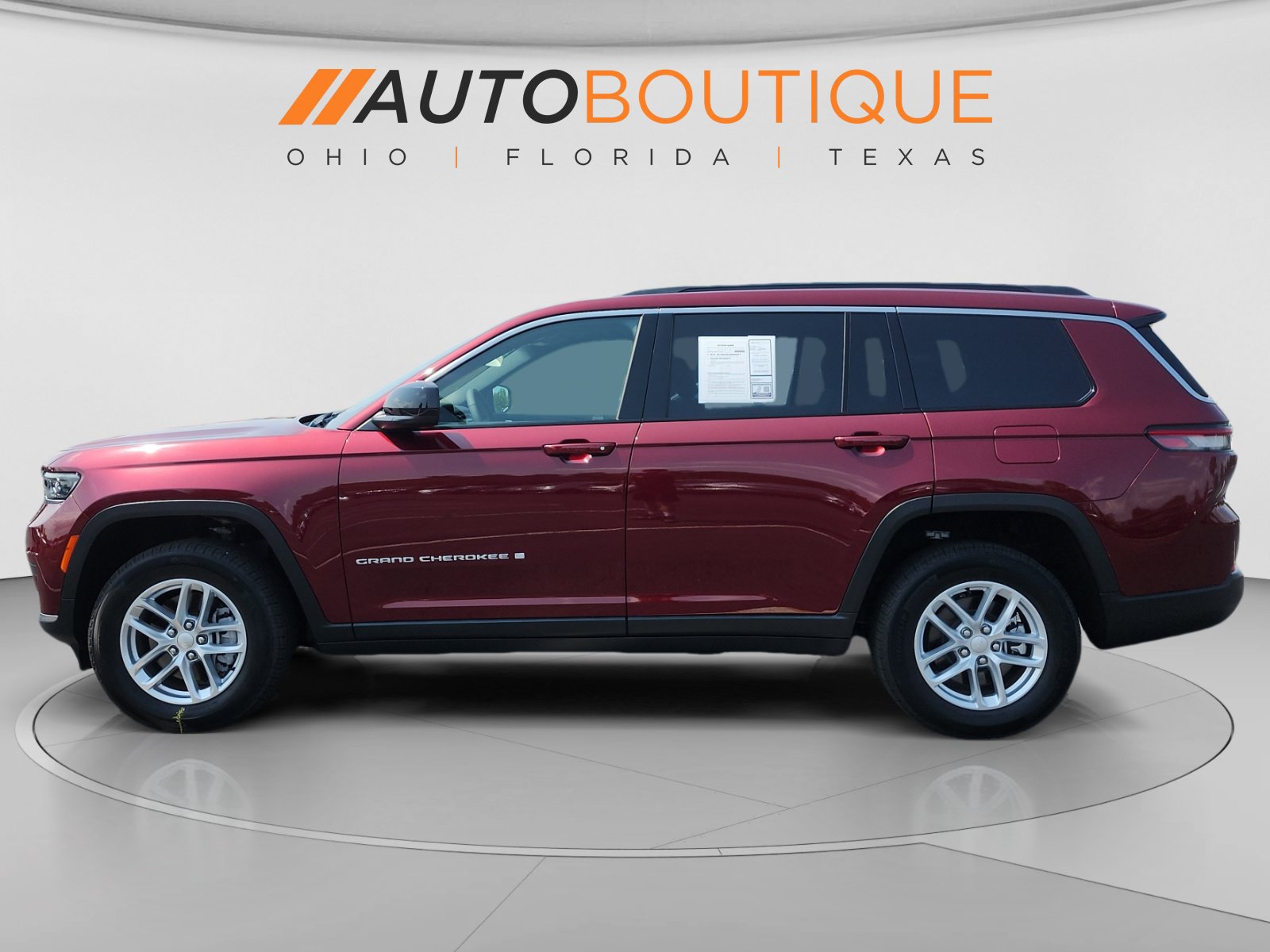 Used 2025 Jeep Grand Cherokee L Laredo w/ Luxury Tech Group I AWD/4WD image 2