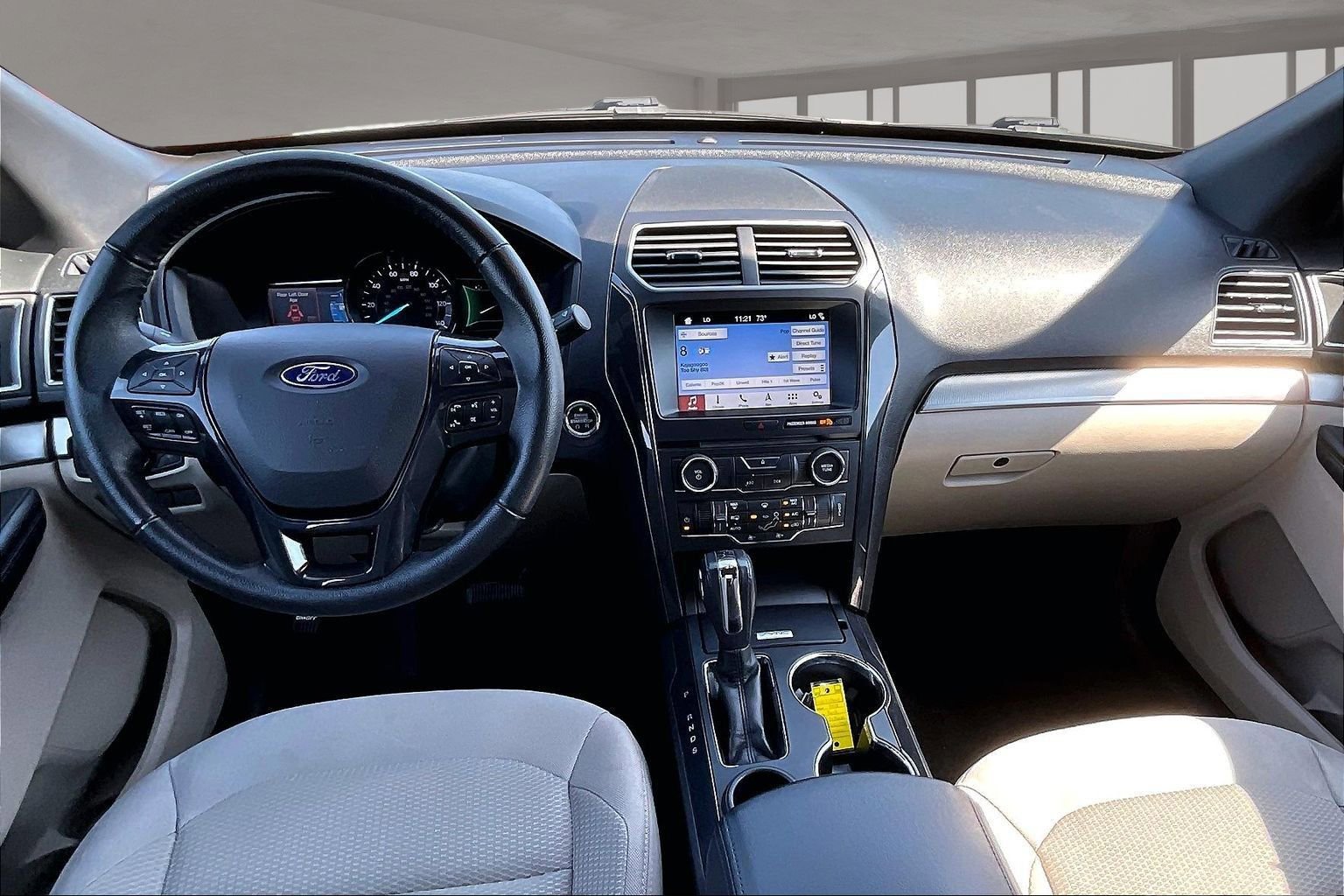 Used 2018 Ford Explorer XLT w/ Equipment Group 201A FWD image 7