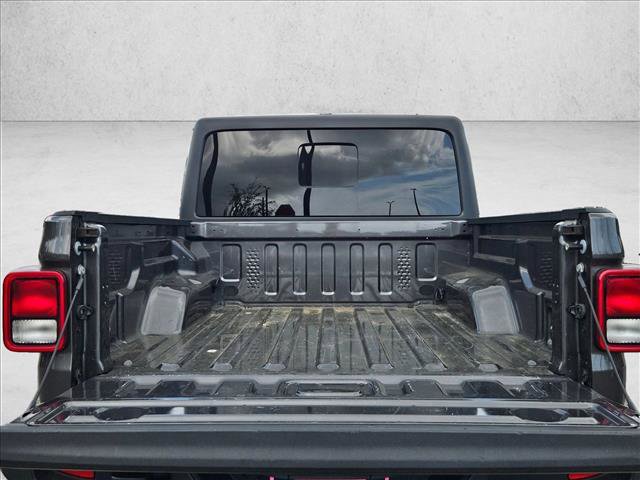 Used 2024 Jeep Gladiator Sport image 6