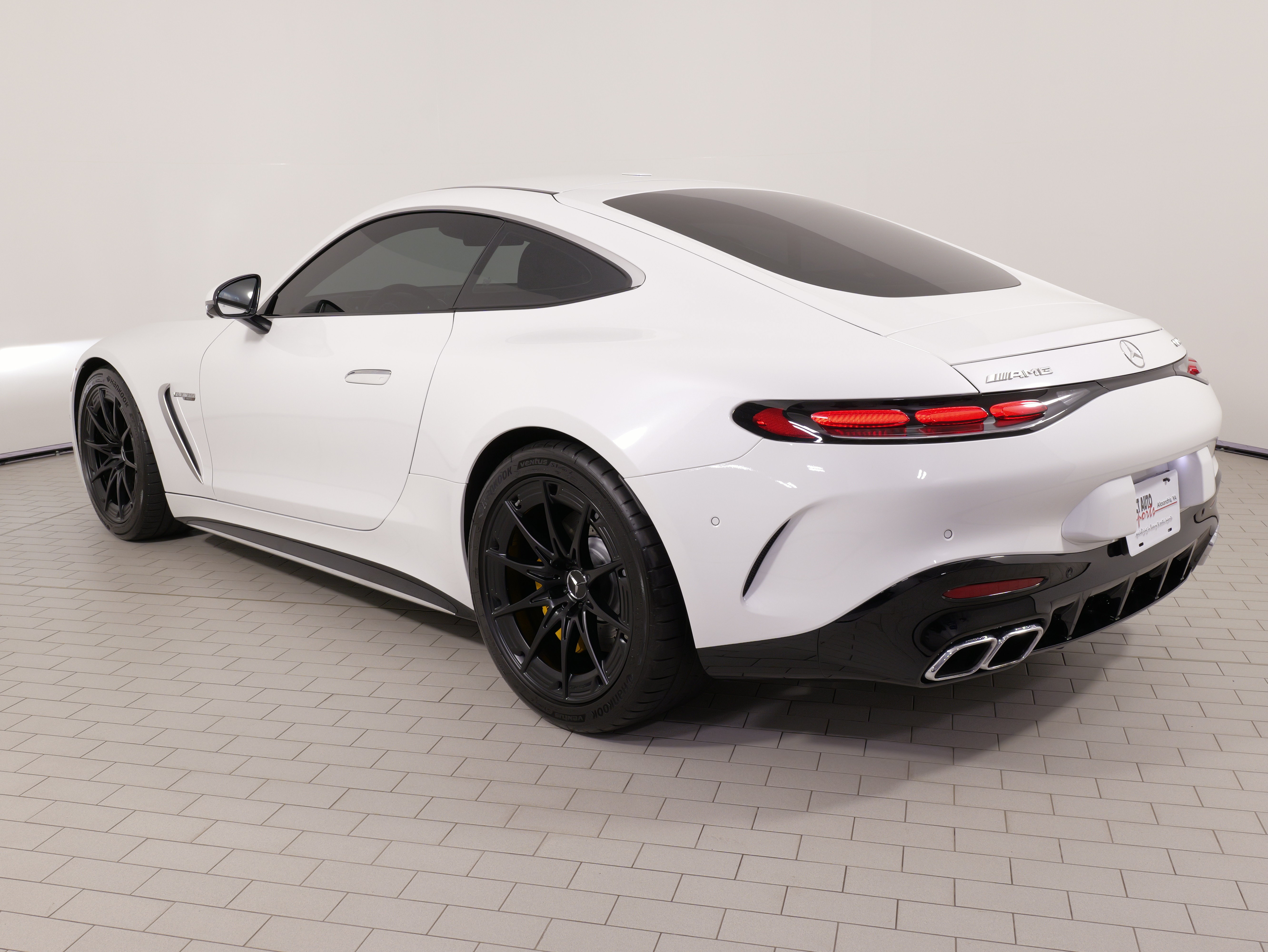 Used 2025 Mercedes-Benz AMG GT 63 image 15