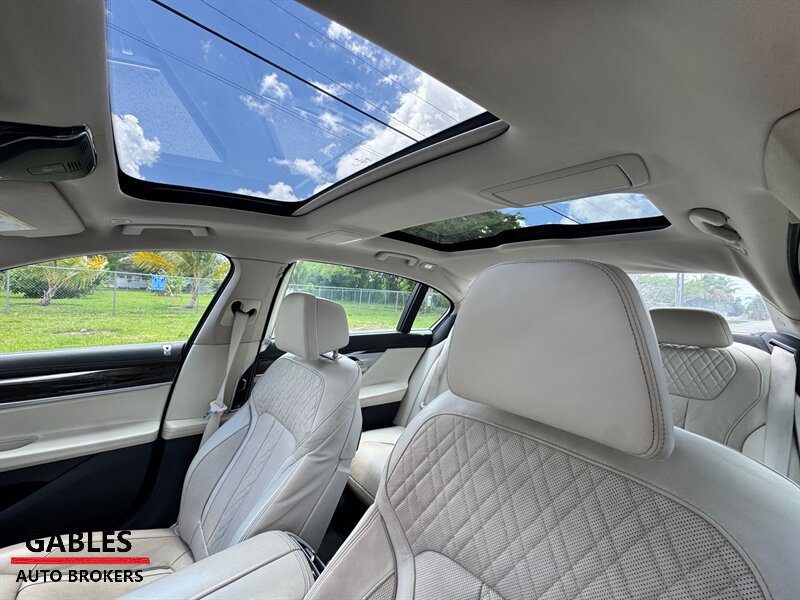 Used 2016 BMW 740i RWD image 17