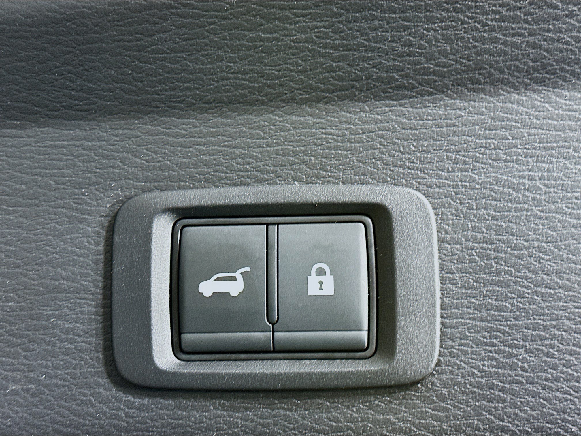 Used 2024 Mitsubishi Outlander SE AWD/4WD image 28