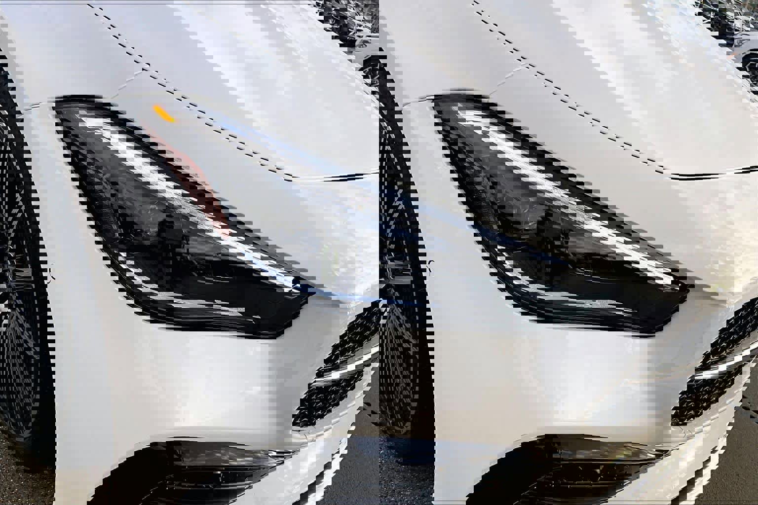 Used 2024 Mercedes-Benz CLE 450 4MATIC Cabriolet image 27