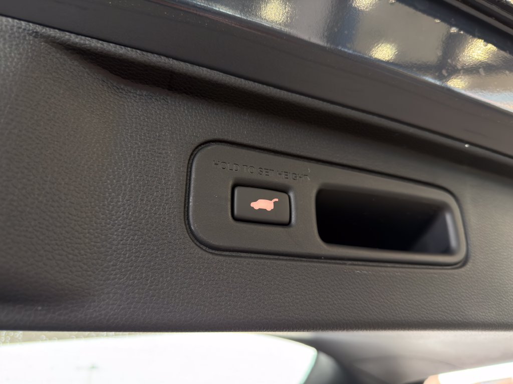 Used 2026 Honda Pilot Elite image 23