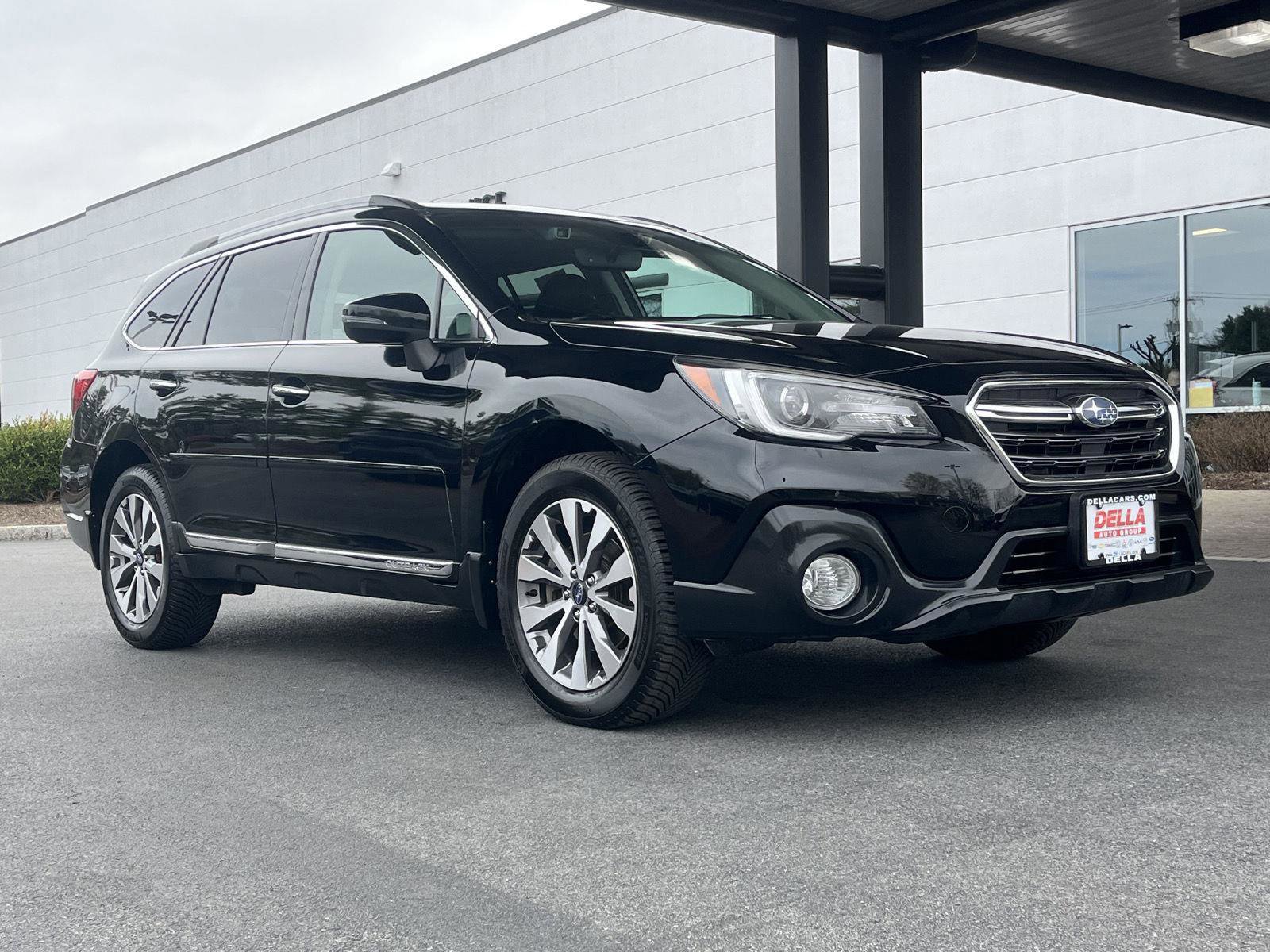 Used 2018 Subaru Outback 2.5i Touring AWD/4WD image 3