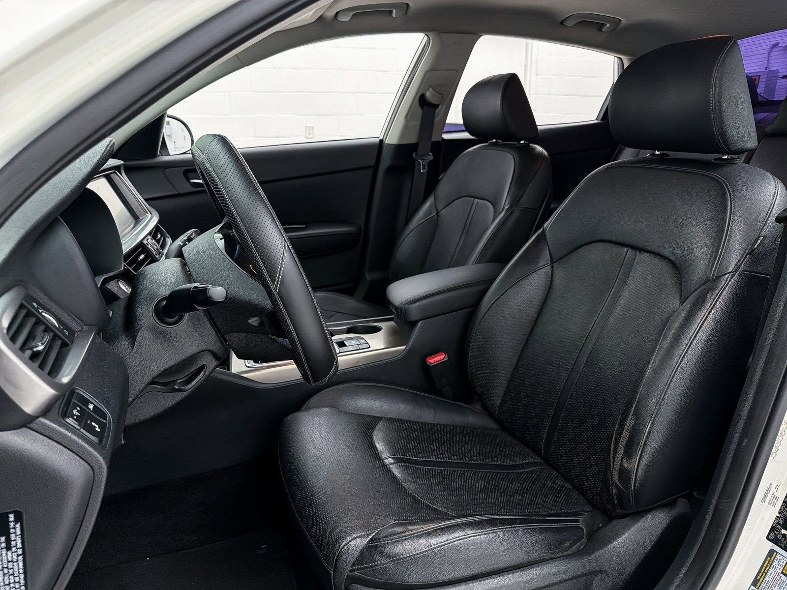 Used 2020 Kia Optima EX image 19