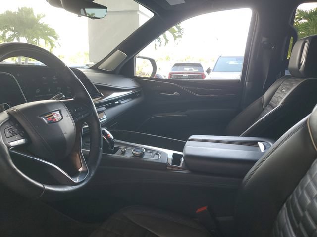 Used 2023 Cadillac Escalade Sport Platinum w/ LPO, ONYX Package AWD/4WD image 24