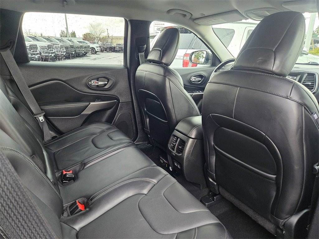 Certified 2021 Jeep Cherokee Latitude Lux w/ Trailer Tow Group image 37