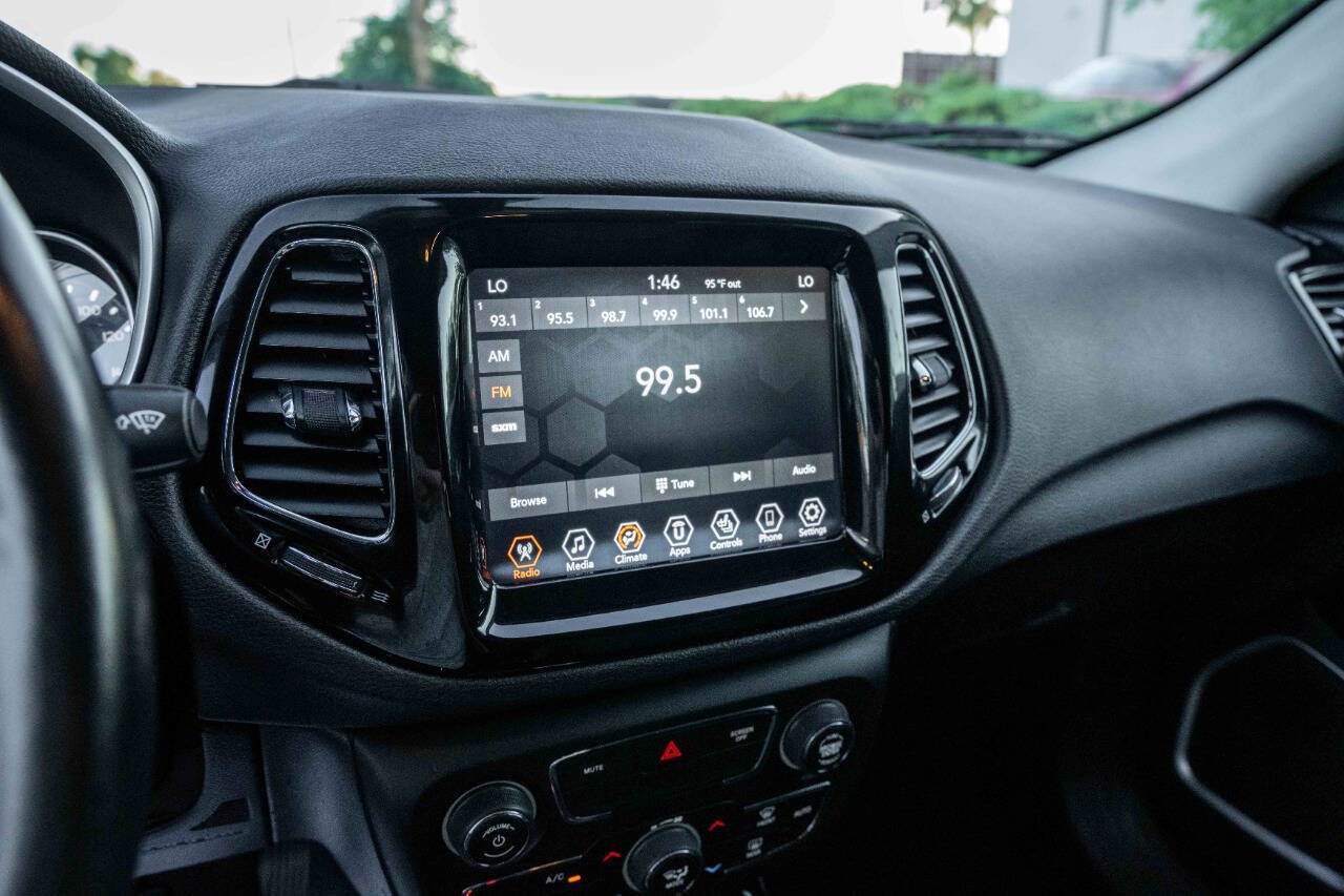 Used 2020 Jeep Compass Limited image 13