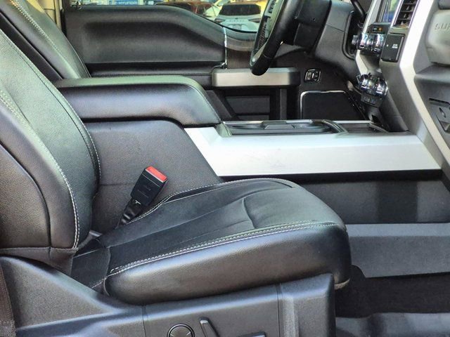 Used 2020 Ford F350 Lariat image 19
